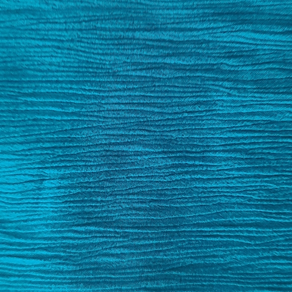 Emerald green crepe lettuce hem top urban mangoz medium - Picture 4 of 8